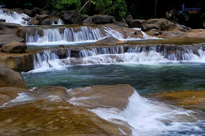 Yang Bay Waterfall