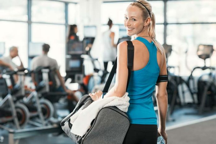 workout essentials to keep in your gym bag