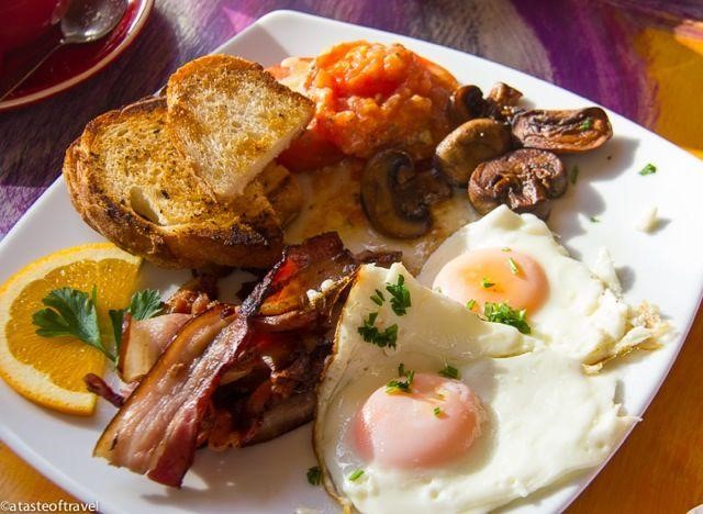 EXCEPTIONAL AUSSIE BREKKIE